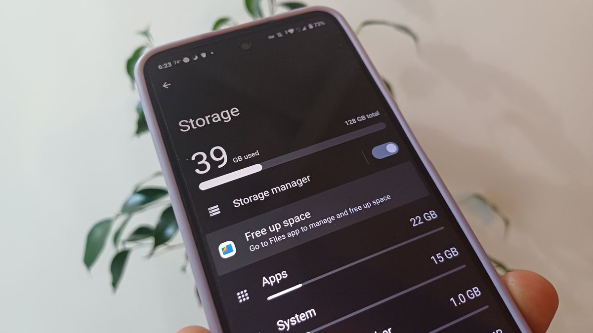 How To Free Up Space On Your Android Device - fynd How to Free Up Space on Your Android Device