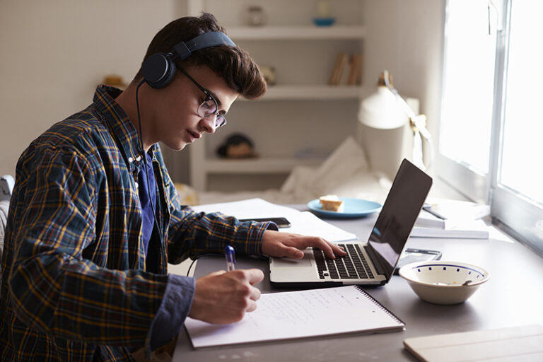The Impact of Mobile Learning in Education Revolutionizing Learning